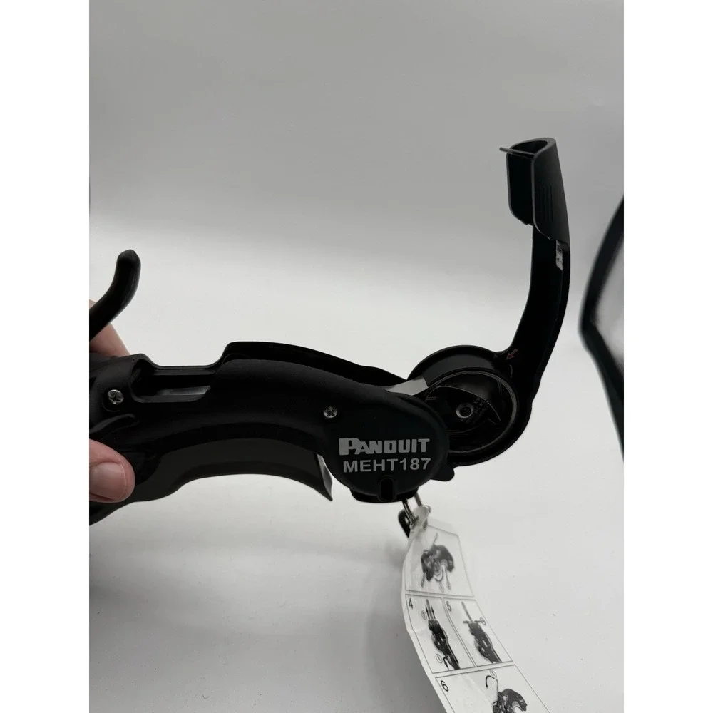 Panduit MEHT187 Embossing Hand Tool, On-Site Marking w/ Case, Tags &‎ Wire EUC